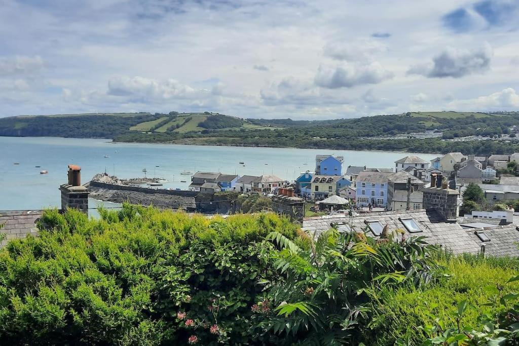 Arvonia Sleeps 7, Sea Views, Dog Friendly Villa New Quay  Buitenkant foto