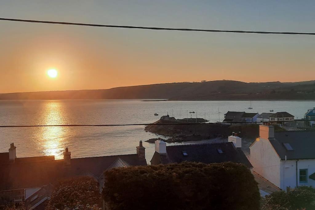 Arvonia Sleeps 7, Sea Views, Dog Friendly Villa New Quay  Buitenkant foto