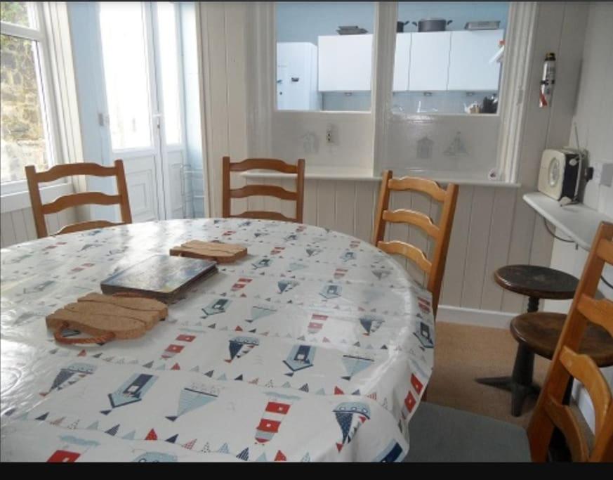 Arvonia Sleeps 7, Sea Views, Dog Friendly Villa New Quay  Buitenkant foto