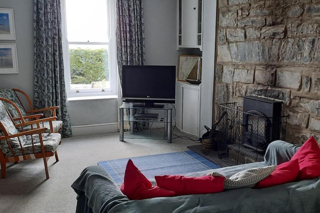 Arvonia Sleeps 7, Sea Views, Dog Friendly Villa New Quay  Buitenkant foto